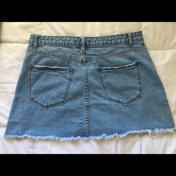 Light blue denim skirt - Picture 2 of 7